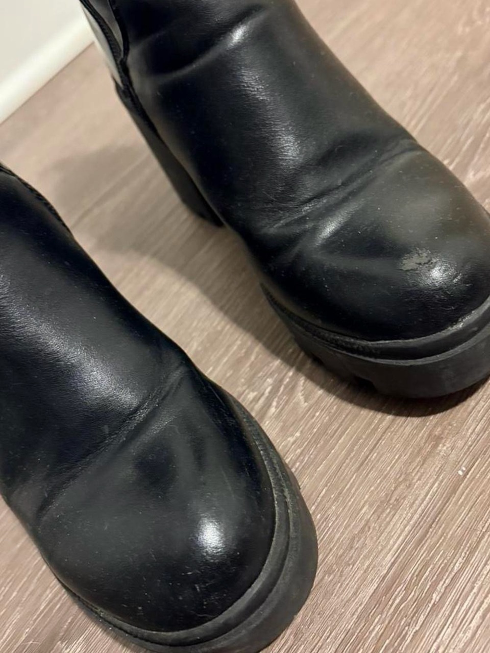 Nasty gal embellished Chelsea boot - Picture 4 of 8